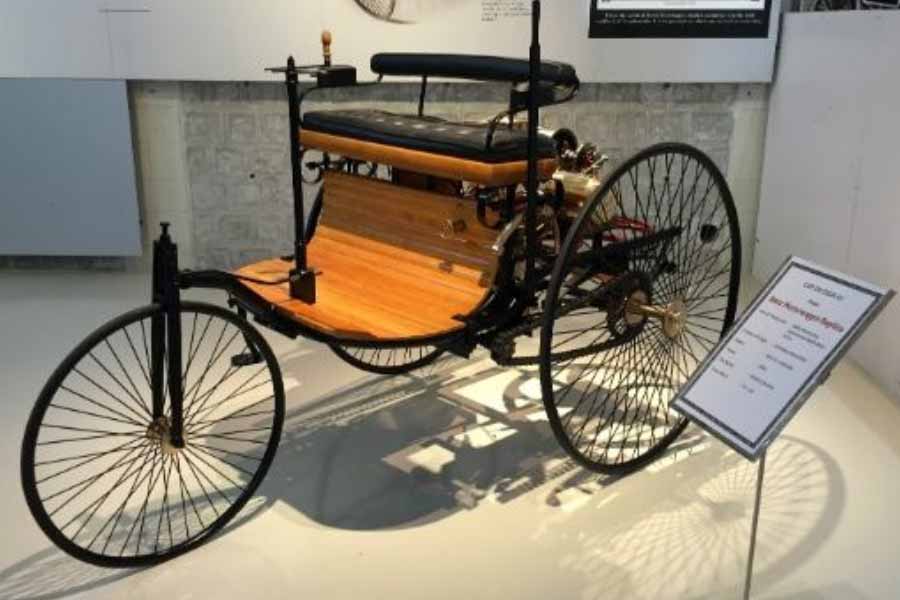 এক জন বিশিষ্ট বিজ্ঞানী এবং ব্যবসায়ী ছাড়া, চিত্রগ্রাহক হিসাবেও গোপালস্বামীর খ্যাতি ছিল। দেশে-বিদেশে ভ্রমণের শখ ছিল তাঁর। আর বিভিন্ন জায়গায় ঘুরতে গিয়ে বহু বিশিষ্ট মানুষকে তিনি ক্যামেরাবন্দি করেছিলেন।   