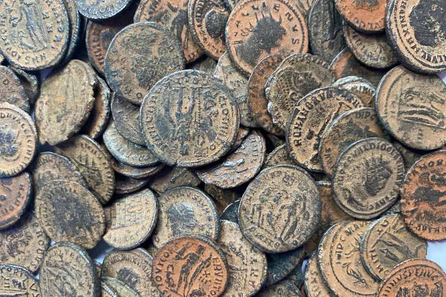 Treasure found in metro train tunnels under Amsterdam.