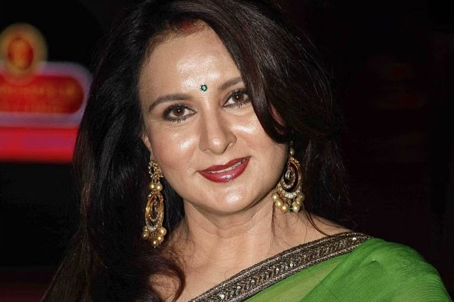  Poonam Dhillon