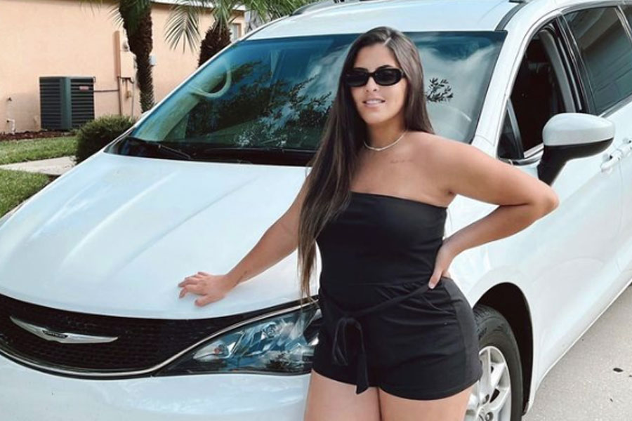 সন্তানসম্ভবা হওয়ার পর ওই অবস্থায় খোলামেলা পোশাক পরে ড্যানিয়েল তাঁর ইনস্টাগ্রাম থেকে ছবি পোস্ট করেছেন। ইতিমধ্যেই ইনস্টাগ্রামে ড্যানিয়েলের অনুরাগীর সংখ্যা আড়াই লক্ষের গণ্ডি পার করেছে।