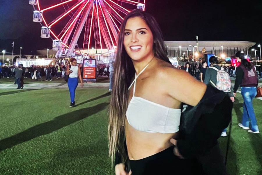 কিন্তু ‘অনলিফ্যানস’-এ কী ধরনের ছবি এবং ভিডিয়ো পোস্ট করবেন তারও বর্ণনা দিতে ভোলেননি ড্যানিয়েল। তিনি বলেন, ‘‘শিশুদের দেখলেই আমি ঘাবড়ে যাই। আমি কোনও দিন চাইনি যে আমার নিজের সন্তান হোক। এই অভিজ্ঞতা সম্পূর্ণ অন্য রকম। প্ল্যাটফর্মে আমি সেই অভিজ্ঞতাই ভাগ করে নিতে চাই।’’