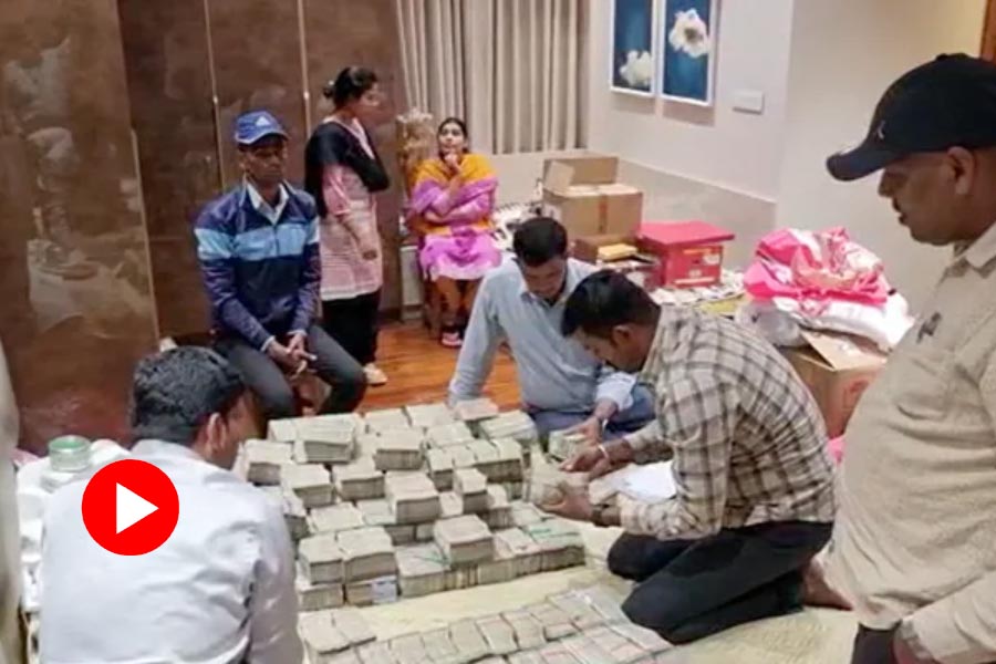 6 Crore Rs seized from home of Karnataka BJP MLA Maadal Virupakshappa’s bureaucrat son Prashanth