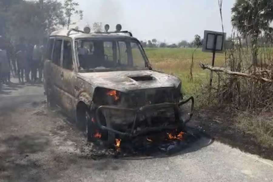 Car burnt in Bihar