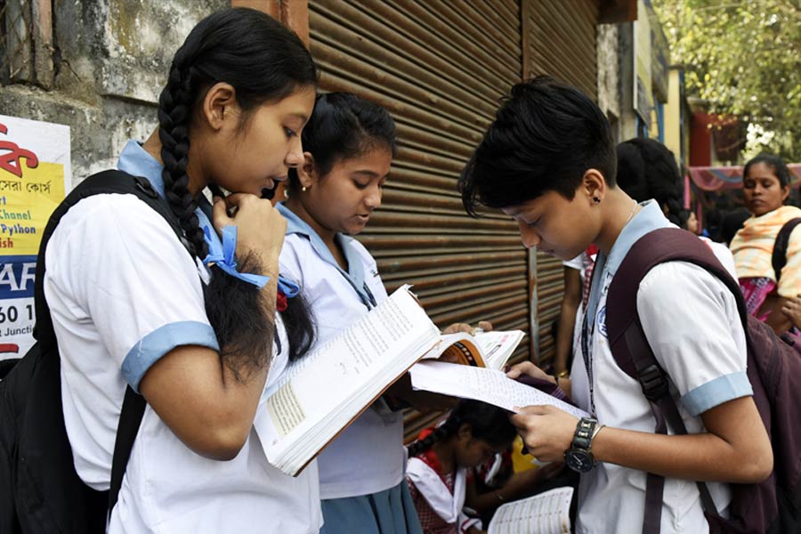 WBBSE instructed to Head Examiner for review and scrutiny of Madhyamik Examination