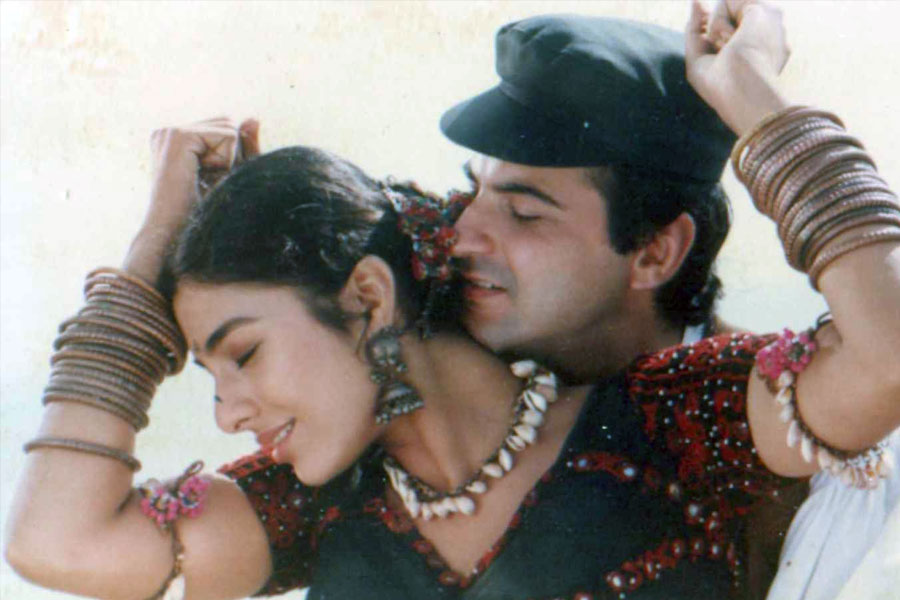 Sanjay Kapoor and Tabbu