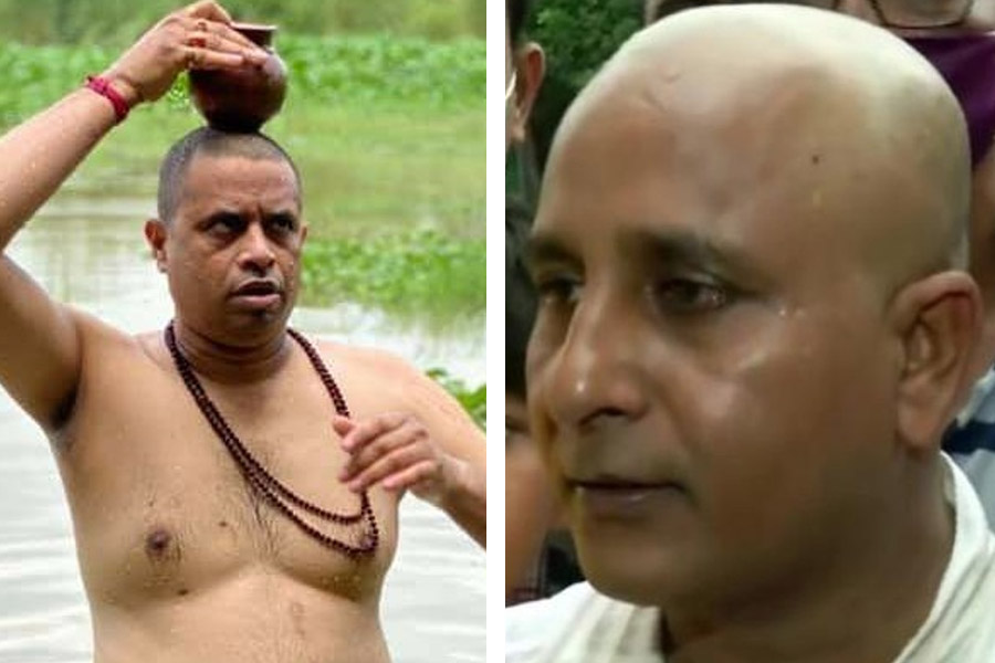 Before Kaustubh Bagchi BJP leader Saumitra Khan and Ashish Das bald their head