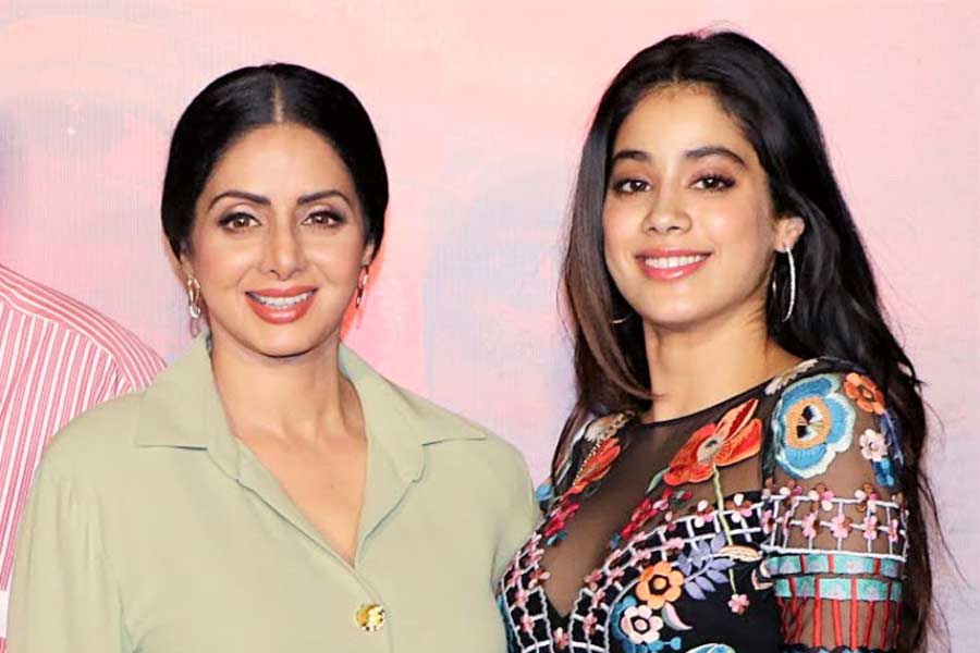 Picture Of Sidevi and Janhvi Kapoor