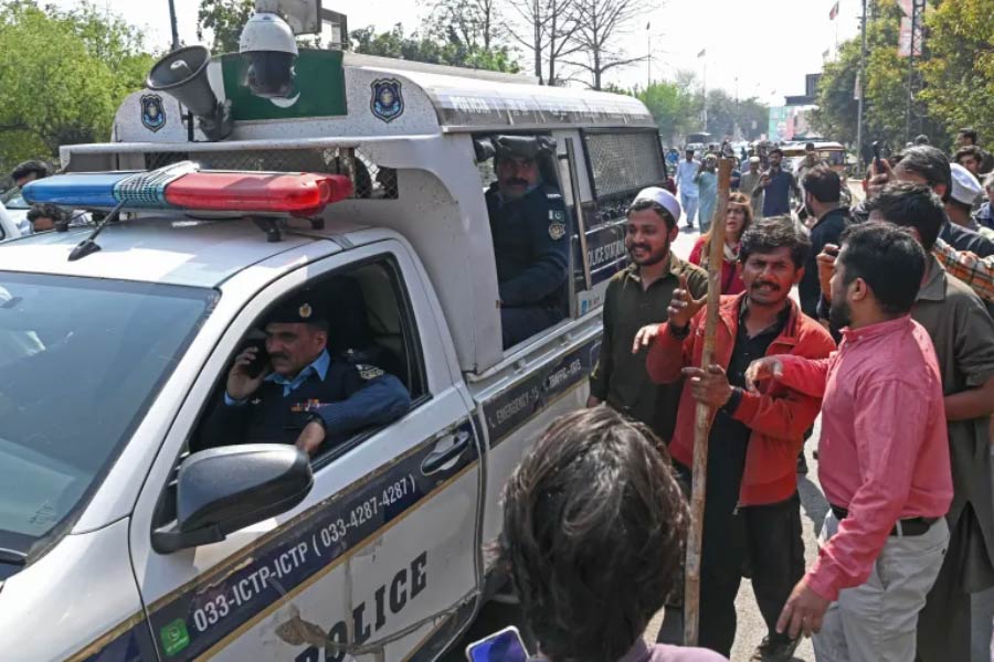 Hindu students attacked in Punjab University of Lahore, Pakistan for celebrating Holi, 15 injured