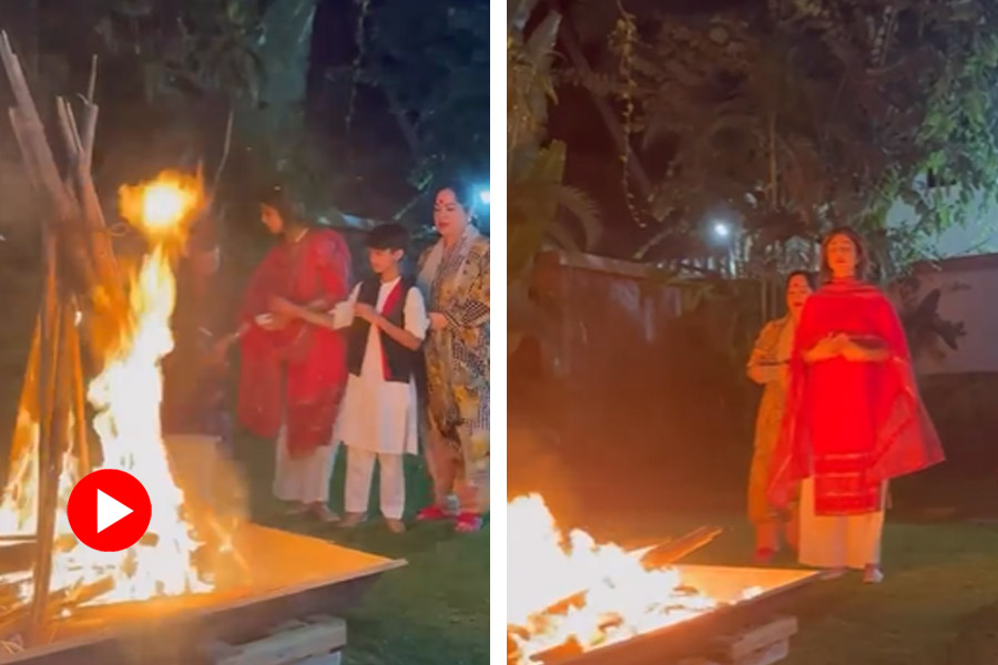 Shilpa Shetty’s daughter Samisha joins her as she burns bamboo