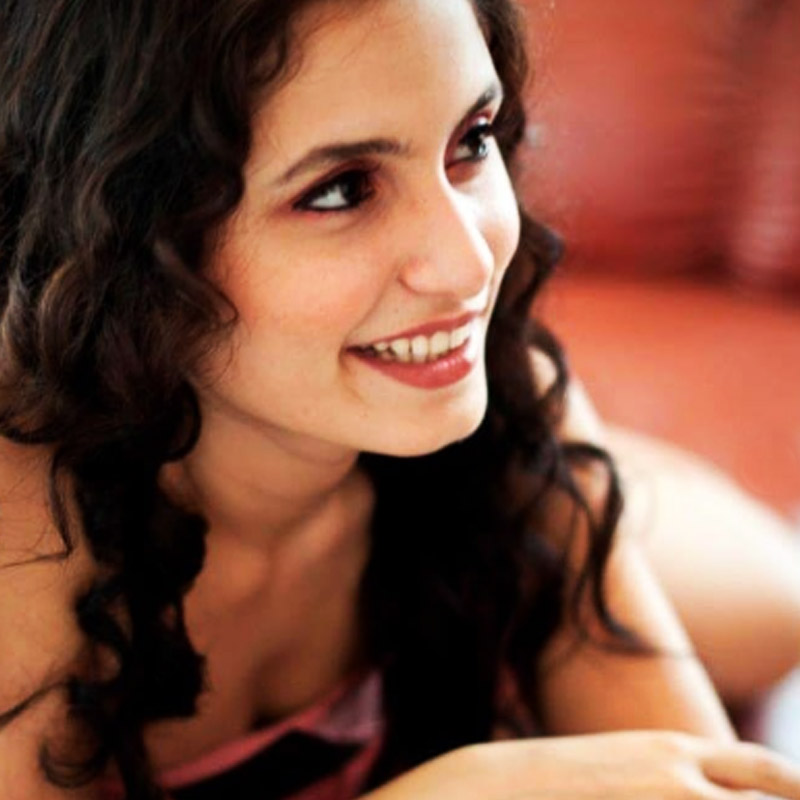 Image of Alexia Anra, the girl who played Rinku in Hera Pheri