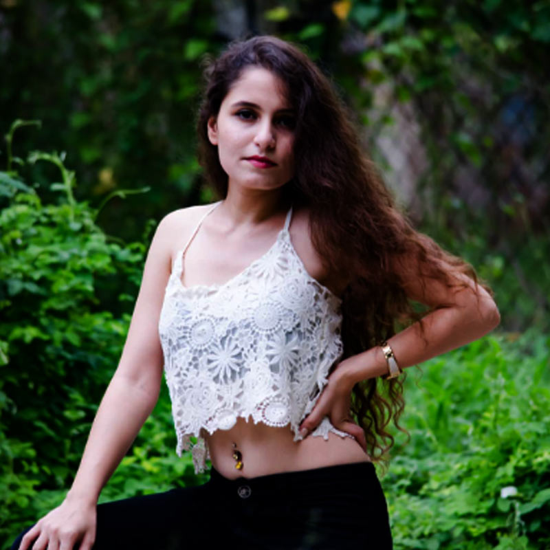 Image of Alexia Anra, the girl who played Rinku in Hera Pheri