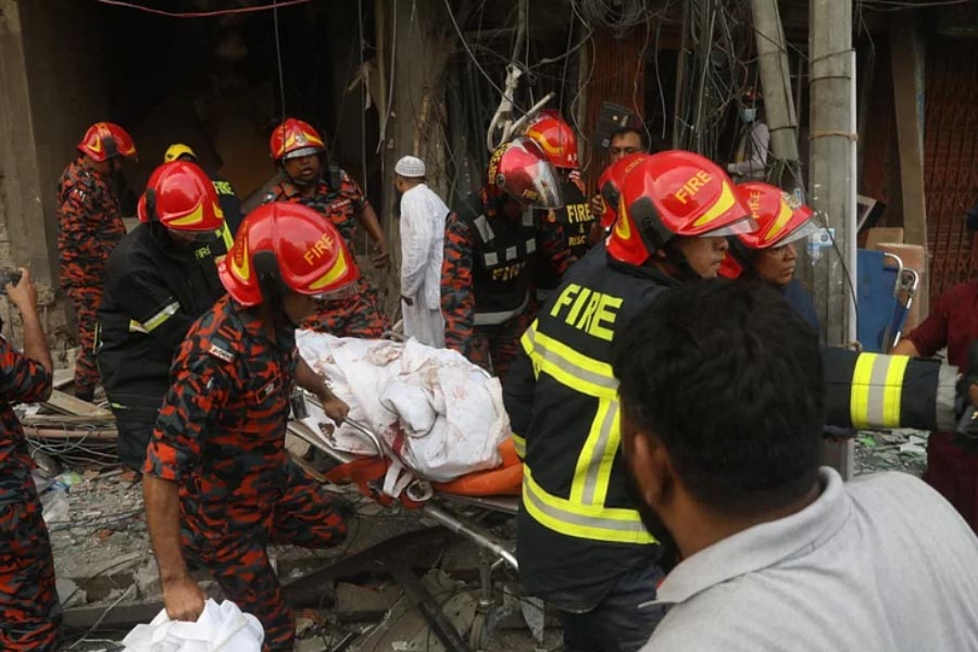 Several killed and injured in an explosion that took place in the Bangladesh capital Dhaka