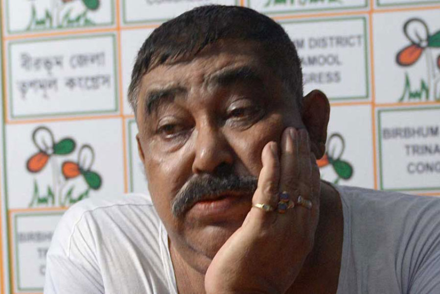 Cow Smuggling case: after reaching Delhi TMC Leader Anubrata Mondal felt ill and ED took him to hospital 