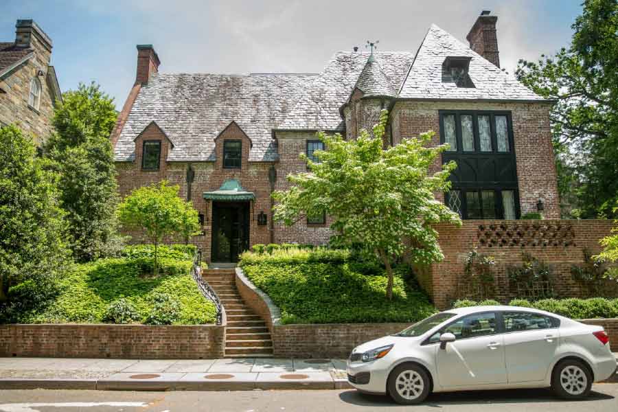 Barak Obama home in Washington DC