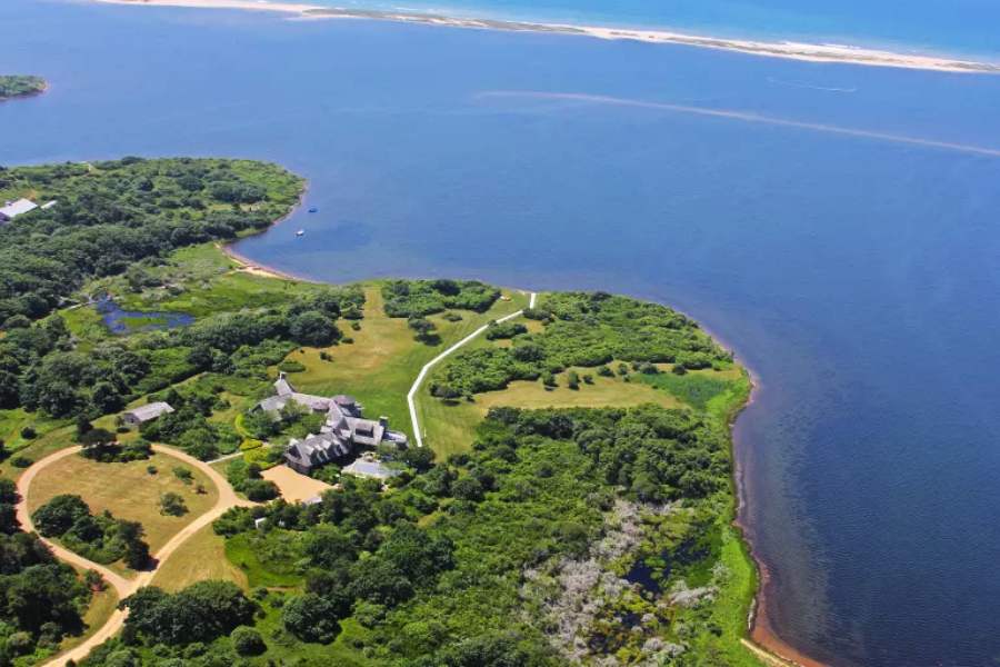  Barak Obama home in Martha's island
