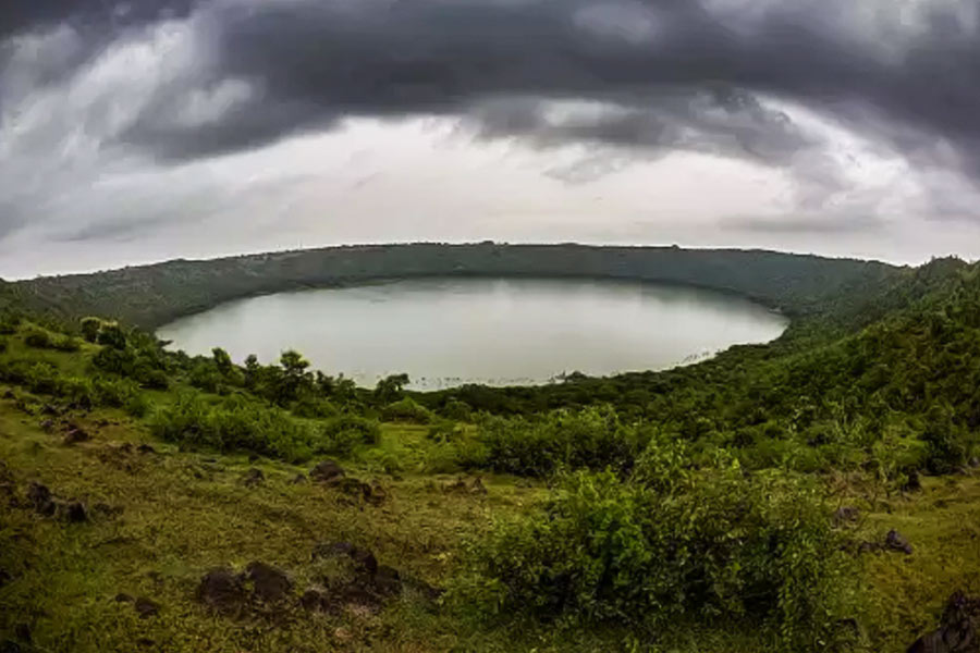 Picture of Lonar Crater Lake