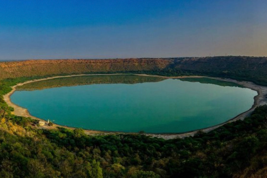 Picture of Lonar Crater Lake