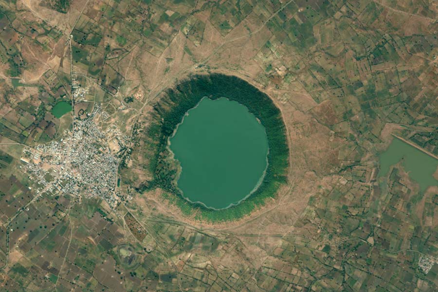 Picture of Lonar Crater Lake