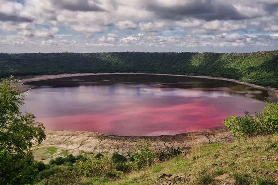 Picture of Lonar Crater Lake
