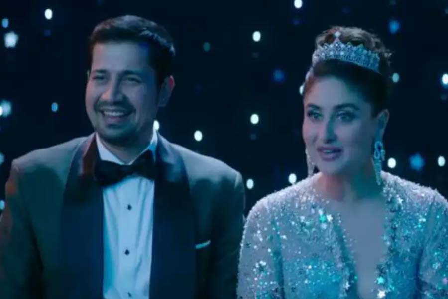 still from Veere Di Wedding.