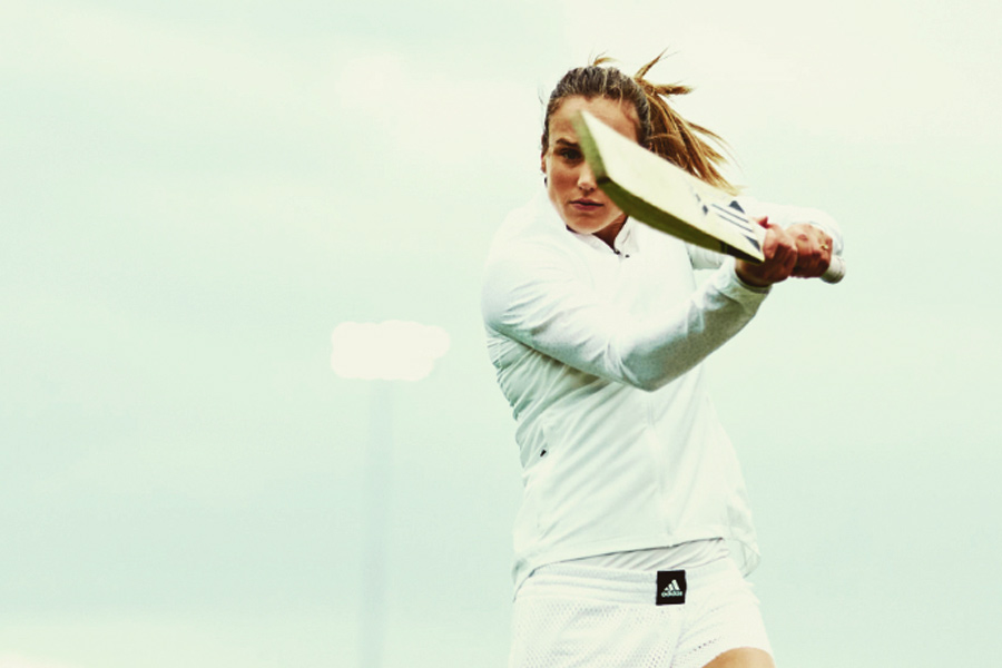 প্রথম ম্যাচে জয়ের স্বাদ না পেলেও প্রায় ষোলো বছরের ক্রিকেটীয় জীবনে অজস্র সাফল্য পেয়েছেন এলিস। ৩২ বছরের এলিস ১০টি টেস্টে ৭৫.২০ গড়ে ৭৫২ রান করেছেন। সর্বোচ্চ অপরাজিত ২১৩। সঙ্গে ৩৭টি টেস্ট উইকেট।