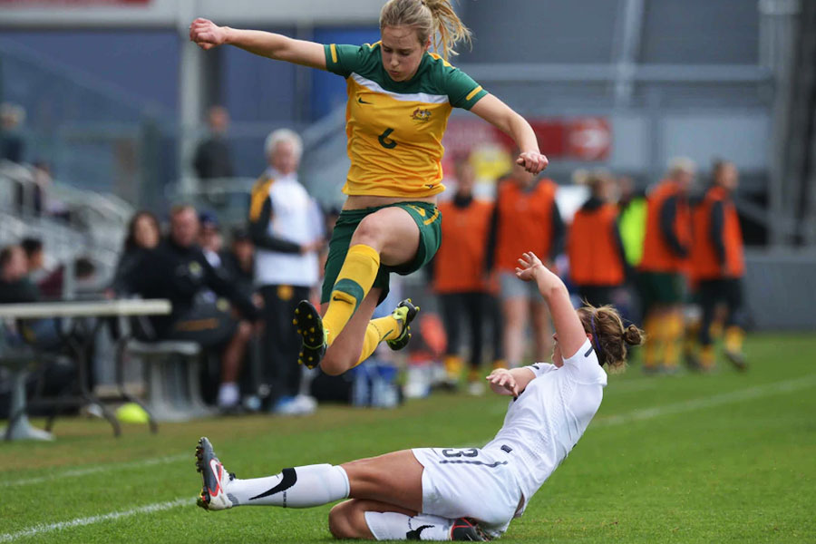 সেই বিশ্বকাপে অস্ট্রেলিয়ার প্রথম একাদশের ঢুকেই ক্ষান্ত হননি তিনি, মেটিল্ডাদের (অস্ট্রেলীয় মহিলা ফুটবলারদের ওই নামেই ডাকা হয়) হয়ে সুইডেনের বিরুদ্ধে স্মরণীয় গোলও করেন এলিস।