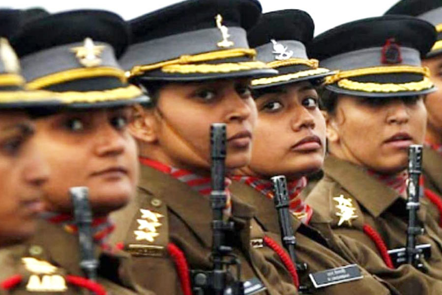 picture of women officers.