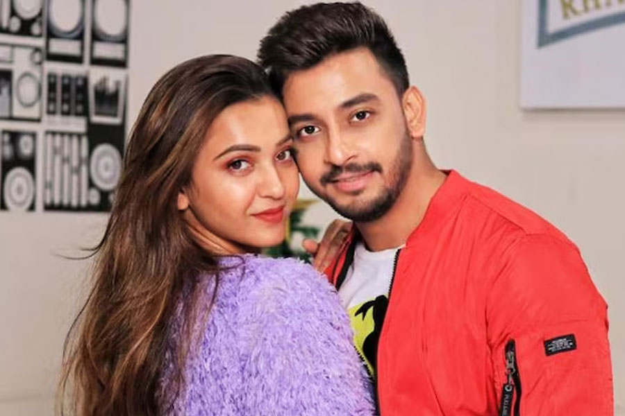 photo of Koushani Mukherjee and Bonny Sengupta
