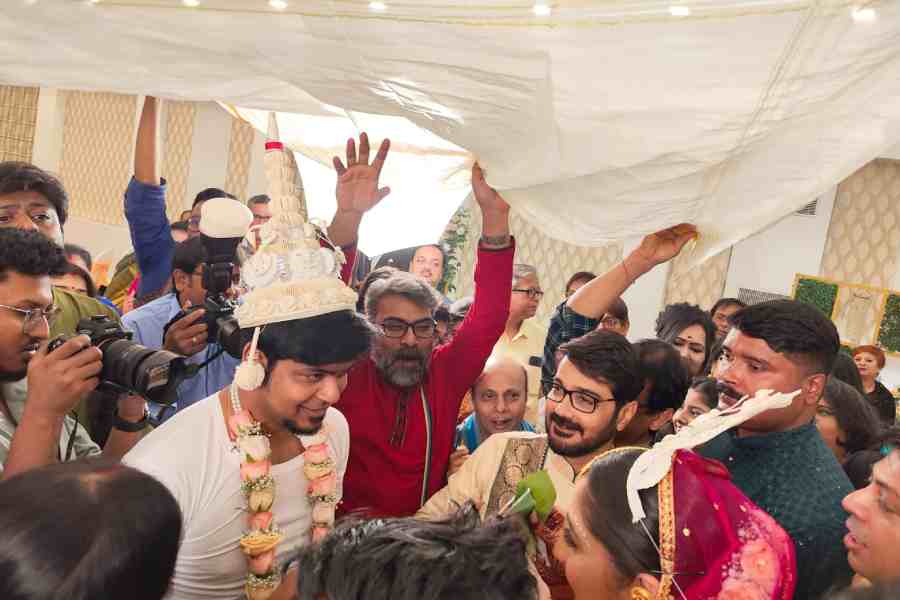 Singer Durnibar Saha got married to Tollywood Actor Prosenjit Chatterjee\\\\\\\\\\\\\\\\\\\\\\\\\\\\\\\\\\\\\\\\\\\\\\\\\\\\\\\\\\\\\\\\\\\\\\\\\\\\\\\\\\\\\\\\\\\\\\\\\\\\\\\\\\\\\\\\\\\\\\\\\\\\\\\'s personal manager 