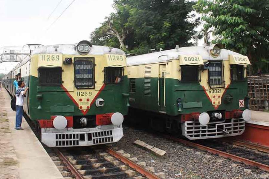 A Photograph of local trains
