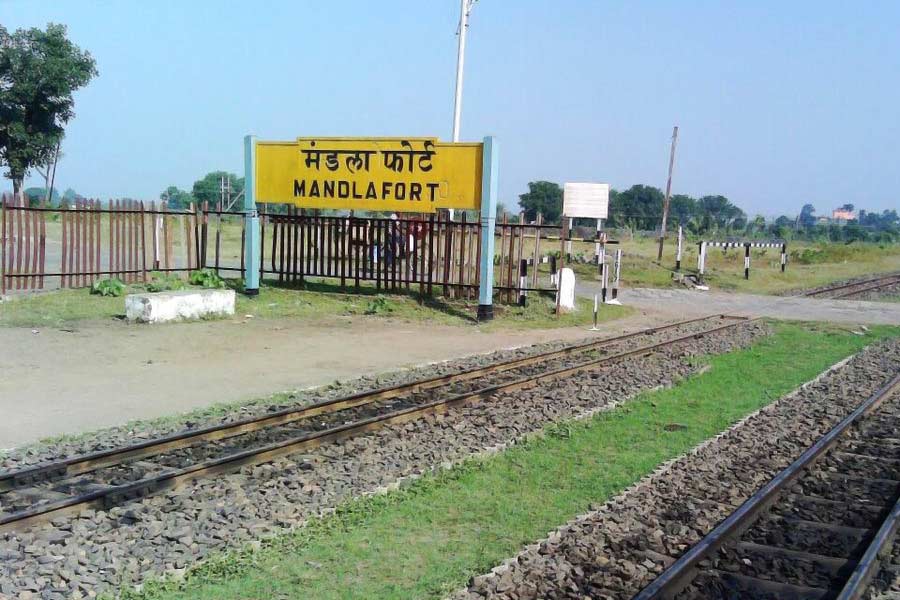 IAS Harshika Singh is trying very hard to spread literacy in Mandla District of Madhya Pradesh.