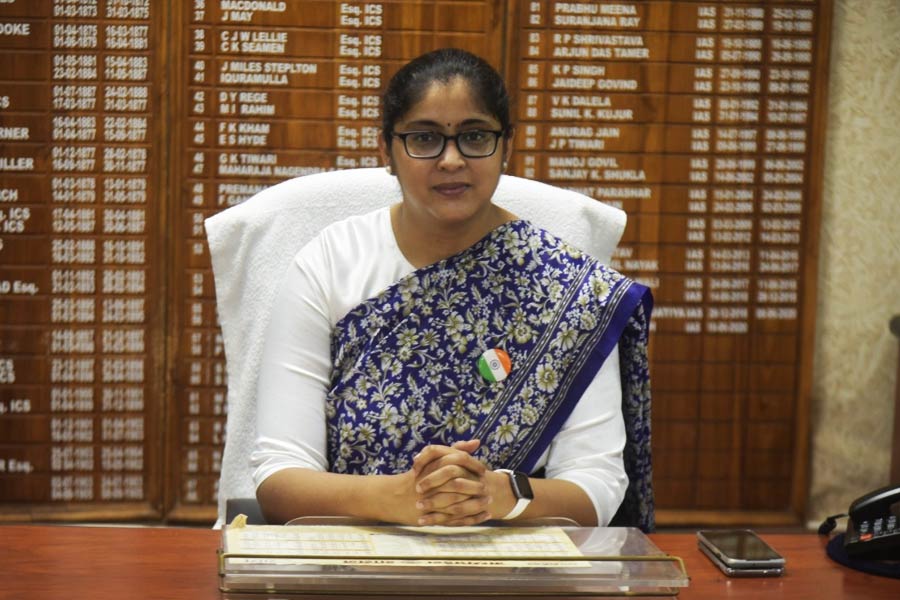 IAS Harshika Singh is trying very hard to spread literacy in Mandla District of Madhya Pradesh.