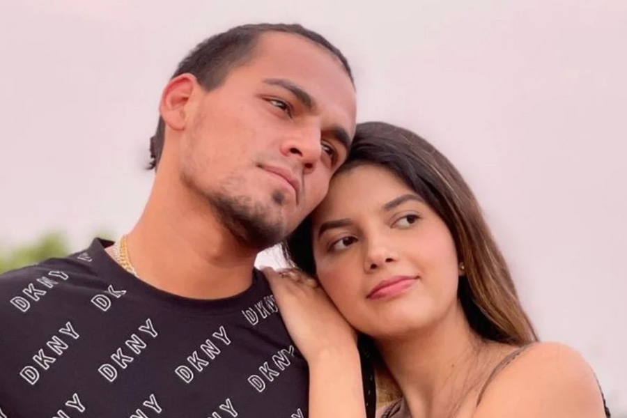 ২০১৯ সালে প্রথম নিজের জীবনে প্রেমের কথা প্রকাশ্যে আনেন রাহুল। জানান যে, দীর্ঘ দিনের বান্ধবী তথা প্রেমিকাকে বিয়ে করতে চলেছেন তিনি।