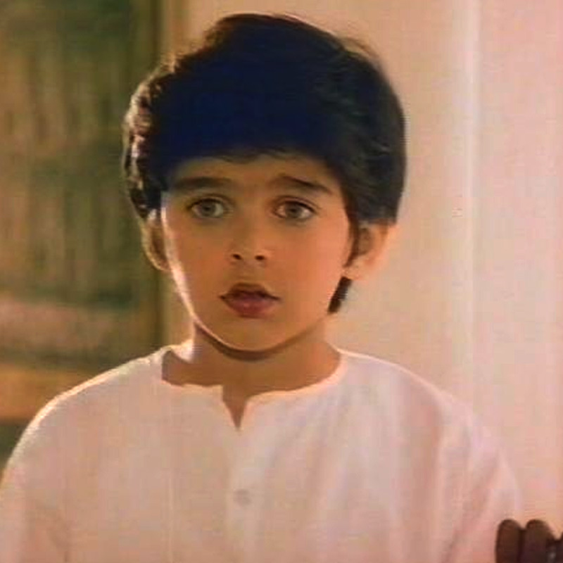 তার এক বছর পর ‘গুদগুদি’ নামের একটি হিন্দি ছবিতেও অভিনয় করেছিলেন যুগল। কিন্তু তিন বছর একটানা কাজ করেও প্রচারে আসতে পারছিলেন না অভিনেতা। কাজের জন্য বহু জায়গায় অডিশন দিয়ে বেড়াচ্ছিলেন তিনি।