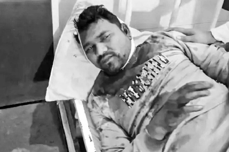 হাসপাতালে চিকিৎসা চলছিল সন্তোষের। ছবি: সংগৃহীত।