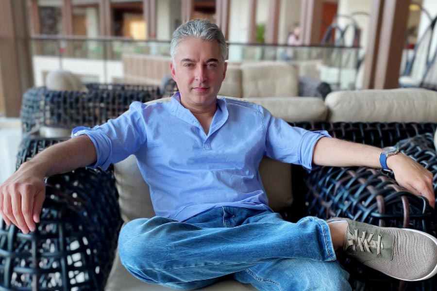 নেটমাধ্যমে বেশ সক্রিয় থাকেন যুগল। ইনস্টাগ্রামে ইতিমধ্যেই তাঁর অনুরাগী সংখ্যা ১ লক্ষ ১৭ হাজারের গণ্ডি পার করেছে। 