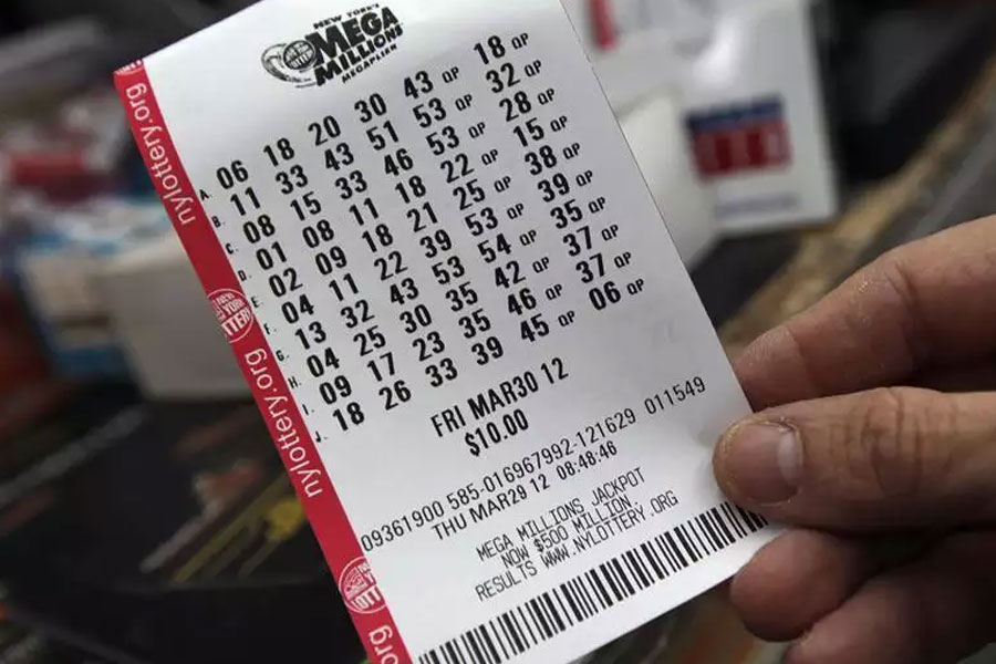 টোন্ডা নিজের জীবন এ ভাবে গুছিয়ে নিতে দেখে তাঁর সঙ্গে যোগাযোগ করেন এডওয়ার্ড। তিনিও টোন্ডার কাছে এই টাকার ভাগ চান। কিন্তু টোন্ডা তাঁকে ফিরিয়ে দেন।