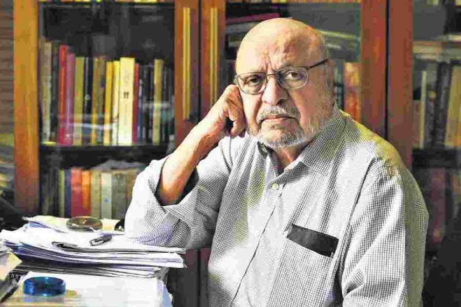 Shyam Benegal\'s daughter refutes reports of the veteran Bollywood director’s ill health 
