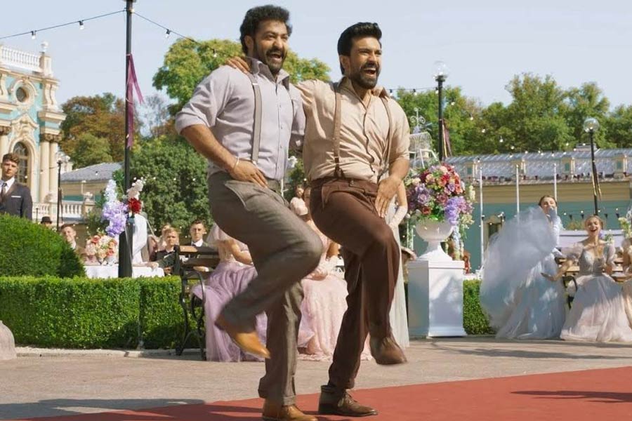 a scene from Natu Natu song with Ram Charan and Junior NTR which wins the best original song at the Oscars 2023.