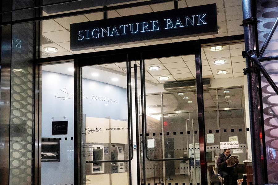 Signature Bank collapse after Silicon Valley in the US.