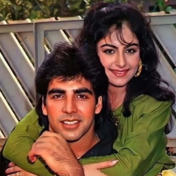Ayesha Jhulka with Akshay Kumar