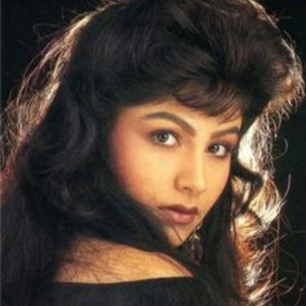 Ayesha Jhulka
