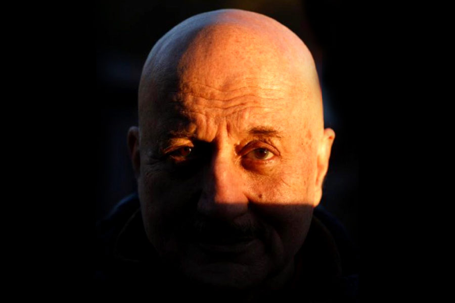 Anupam Kher cries in Kolkata when while talking about the film The Kashmir Files 