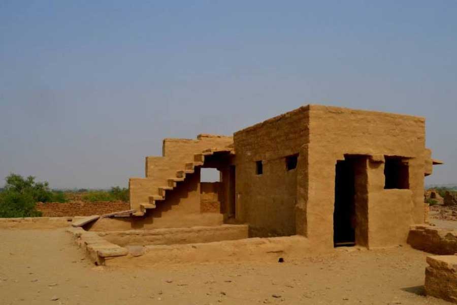 Kuldhara is an abandoned village in Rajasthan that is said to be haunted with a sad past.