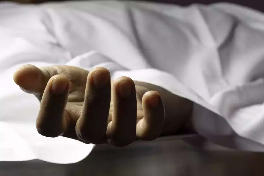 Dead body of a man found at Nabagram of Murshidabad