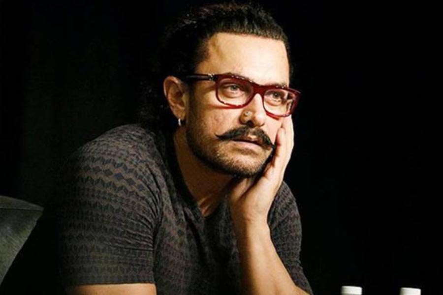 আমিরের প্রত্যাবর্তনের অপেক্ষায় দিন গুনছেন তাঁর অনুরাগীরা।