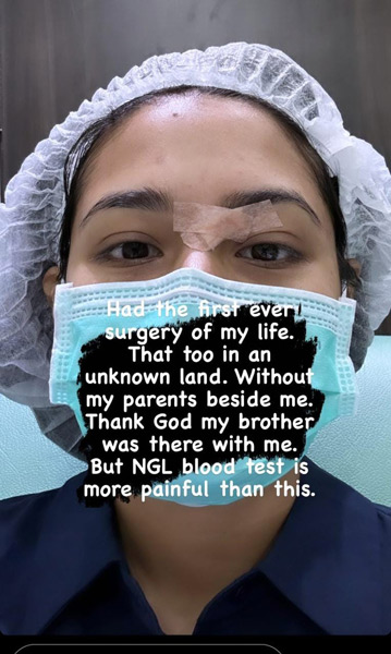 অস্ত্রোপচারের পর ইনস্টাগ্রামে ছবি ছেড়েছেন অভিনেত্রী।