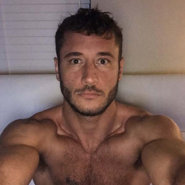 লন্ডনে অডিশনের জন্য বান্ধবীর সঙ্গে তখন সেখানে গিয়েছিলেন ড্যানি। পর্ন ছবির জন্য কেমন অডিশন হয়, এ সম্পর্কে কোনও ধারণাই ছিল না ড্যানির। তবে তিনি যথেষ্ট আত্মবিশ্বাসী ছিলেন। তবু ক্যামেরার সামনে কিছুটা ঘাবড়ে গিয়েছিলেন তিনি।