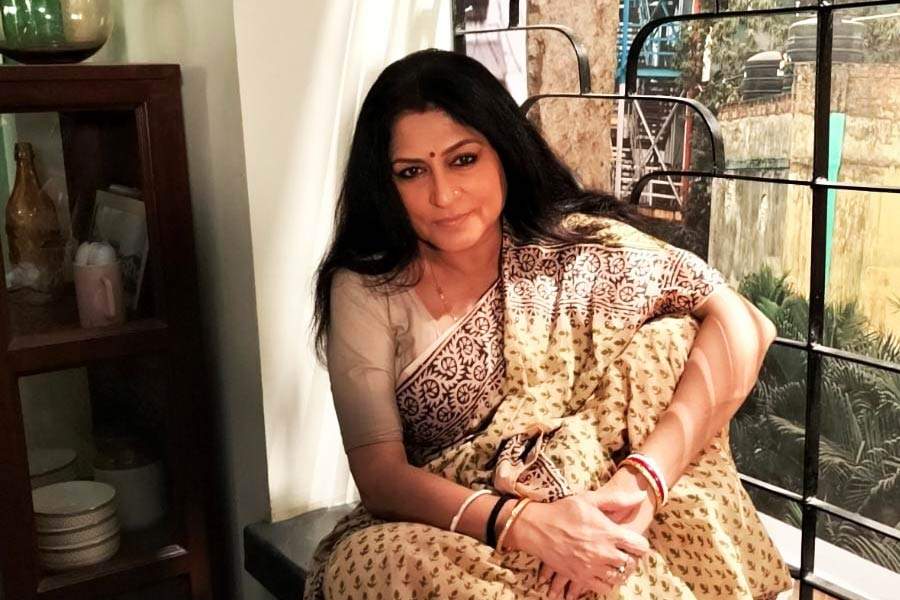 Audience request to replace Roopa Ganguly in Star Jalsha serial Meyebela