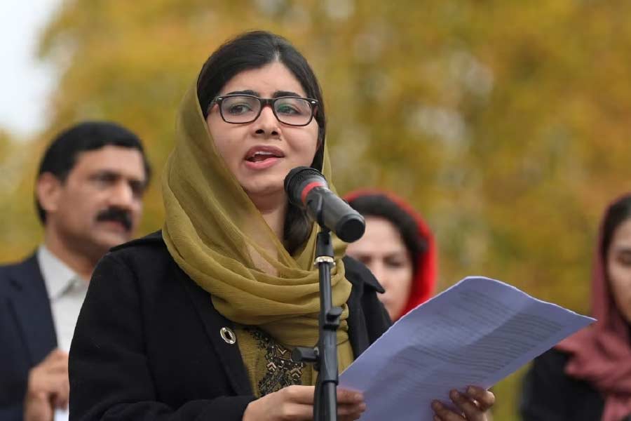 ২০১২ সালে সোয়াত উপত্যকায় স্কুলছাত্রী মালালা ইউসুফজাইয়ের (পরবর্তী কালে নোবেল জয়ী) উপর হামলা চালায় টিটিপি। পাশাপাশি, পাকিস্তানের পোলিও দূরীকরণ কর্মসূচিতেও একের পর এক রক্তক্ষয়ী হামলা চালানোর অভিযোগ ওঠে ওই জঙ্গি সংগঠনের বিরুদ্ধে।